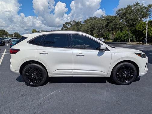 2023 Ford Escape ST-Line Elite