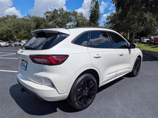2023 Ford Escape ST-Line Elite