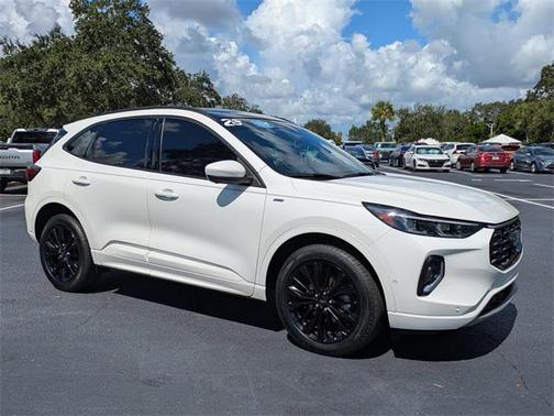 2023 Ford Escape ST-Line Elite
