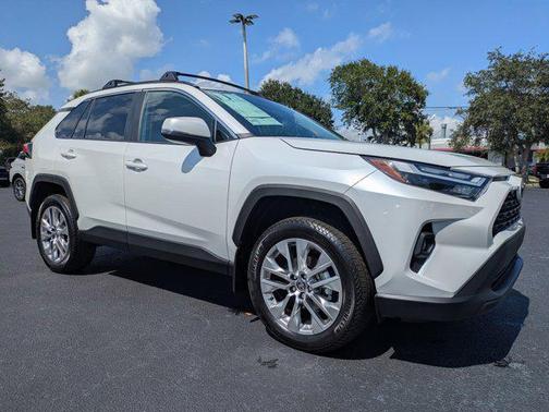 2025 Toyota RAV4 XLE Premium