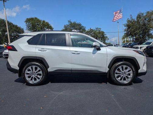 2025 Toyota RAV4 XLE Premium