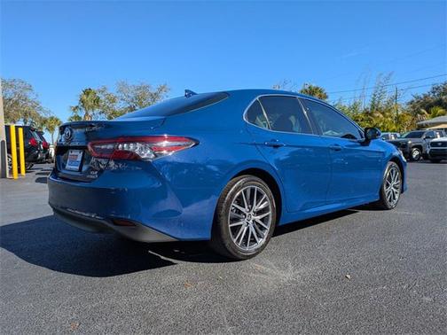 2024 Toyota Camry Hybrid XLE