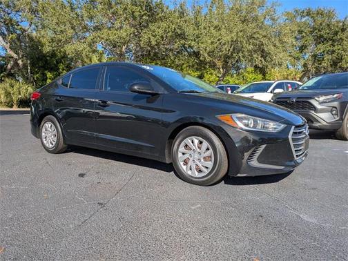 2018 Hyundai ELANTRA SE