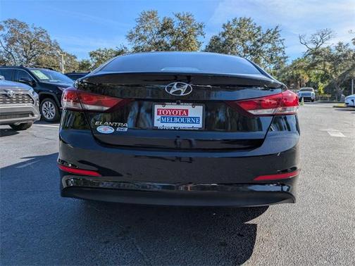 2018 Hyundai ELANTRA SE
