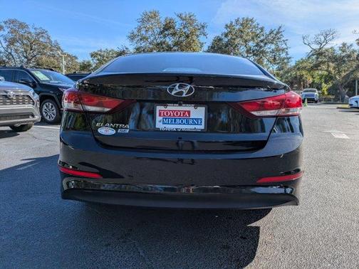 2018 Hyundai ELANTRA SE