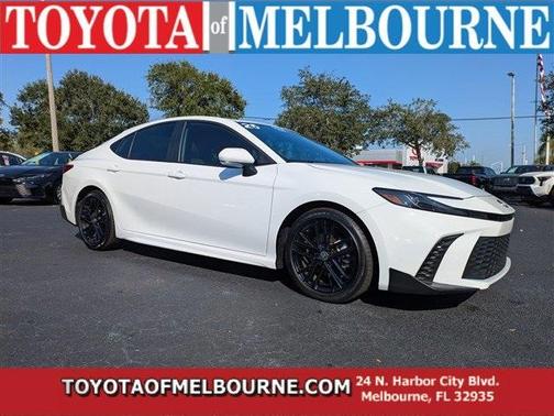 2025 Toyota Camry SE