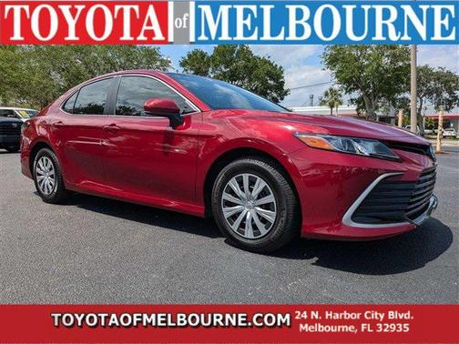 2022 Toyota Camry Hybrid LE