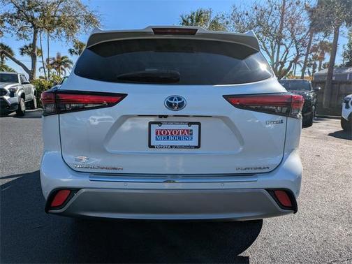 2020 Toyota Highlander Hybrid Platinum