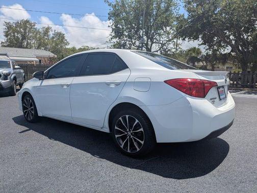 Super White 2019 Toyota Corolla SE