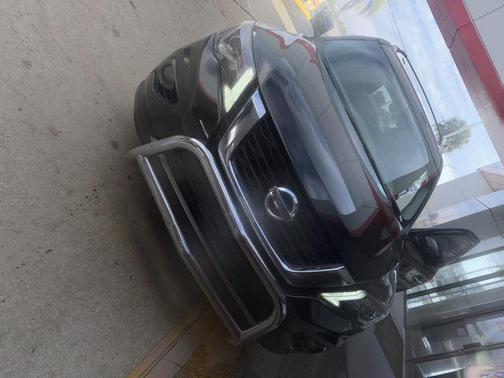 2017 Nissan Pathfinder SL