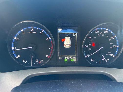 Silver Sky Metallic 2018 Toyota RAV4 XLE