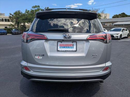Silver Sky Metallic 2018 Toyota RAV4 XLE