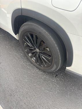 Pear 2023 Toyota Highlander XSE