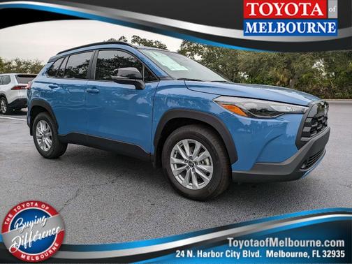 2026 Toyota Corolla Cross LE