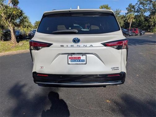 2022 Toyota Sienna Limited