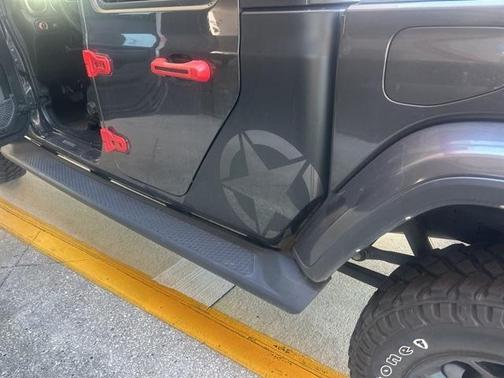 2023 Jeep Gladiator Sport