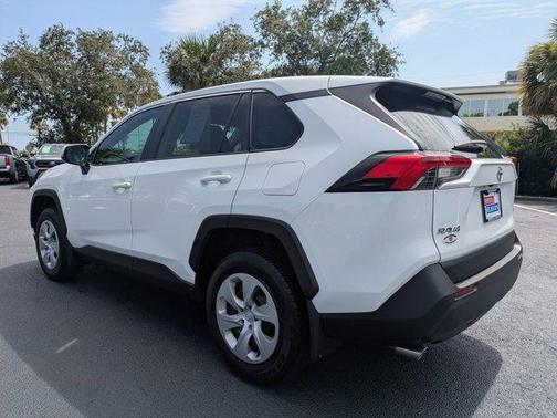 2025 Toyota RAV4 LE