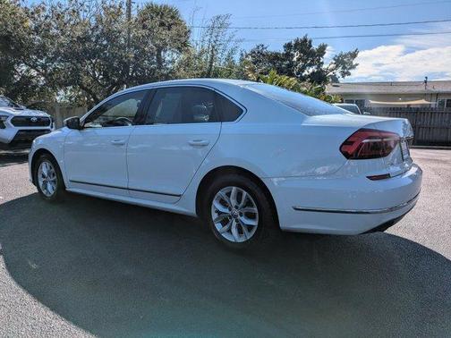 2017 Volkswagen Passat 1.8T S