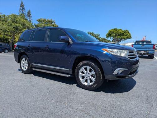 Nautical Blue Metallic 2012 Toyota Highlander SE