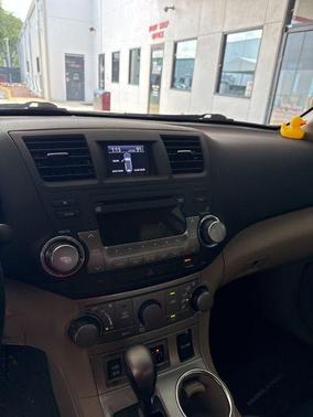 Nautical Blue Metallic 2012 Toyota Highlander SE