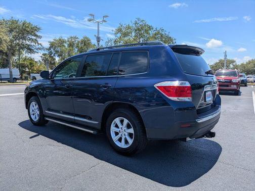 Nautical Blue Metallic 2012 Toyota Highlander SE