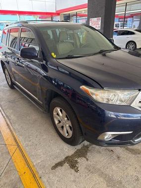 Nautical Blue Metallic 2012 Toyota Highlander SE