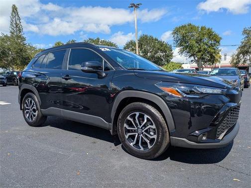 2024 Toyota Corolla Cross Hybrid SE