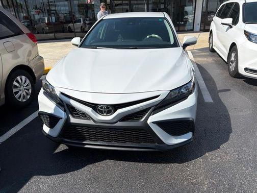 Ice Edge 2024 Toyota Camry SE