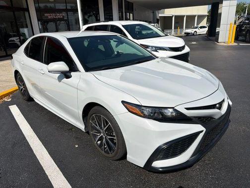 Ice Edge 2024 Toyota Camry SE