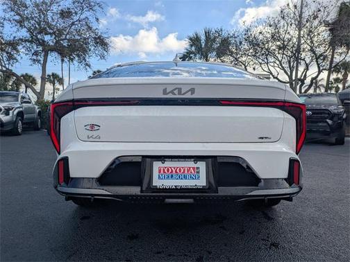 2025 Kia K4 GT-Line