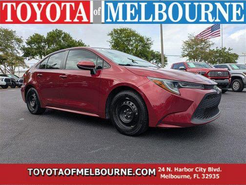 Pearl 2022 Toyota Corolla LE