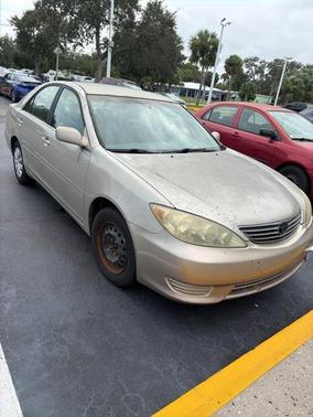 2005 Toyota Camry LE