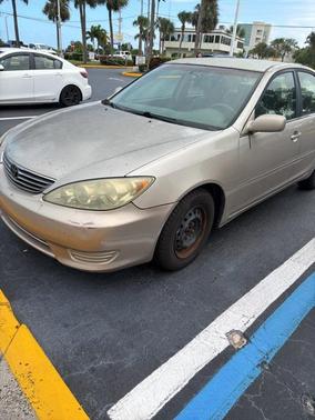 2005 Toyota Camry LE