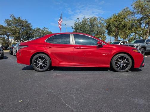 2022 Toyota Camry SE
