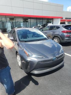 2020 Toyota Prius LE