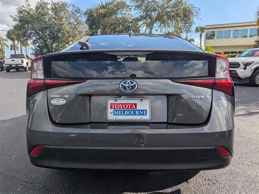 2020 Toyota Prius LE