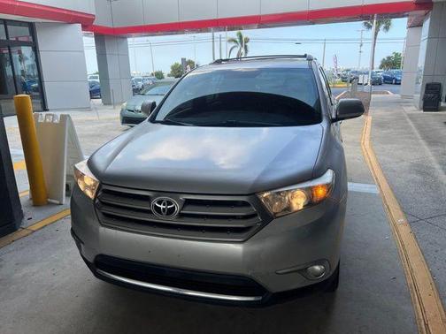 Classic Silver Metallic 2012 Toyota Highlander Limited