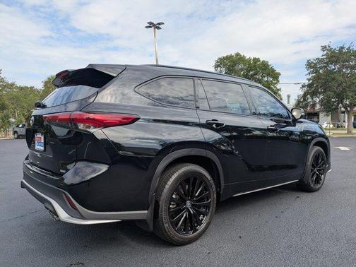 2023 Toyota Highlander XSE