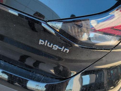 2021 Hyundai IONIQ Plug-In Hybrid SE