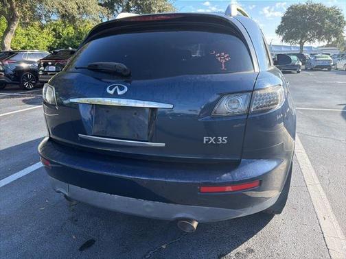 2005 INFINITI FX35 Base
