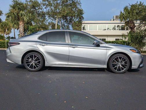 Celestial Silver Metallic 2023 Toyota Camry SE