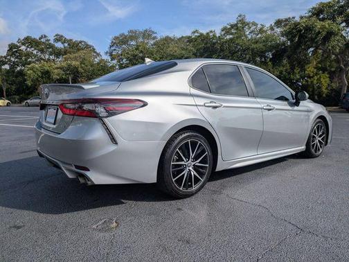 Celestial Silver Metallic 2023 Toyota Camry SE