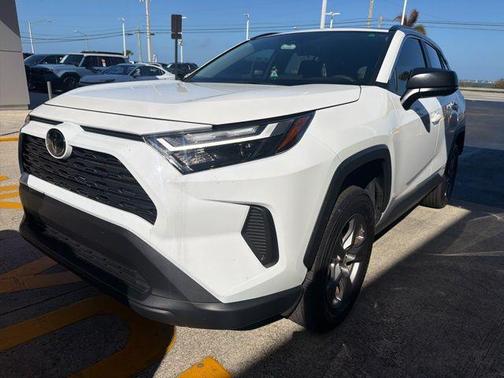 Ice 2025 Toyota RAV4 Hybrid LE