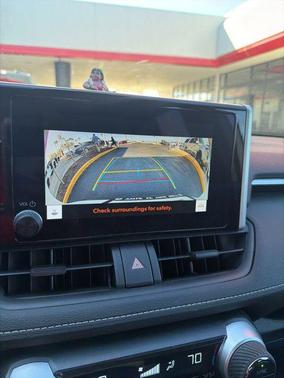 Ice 2025 Toyota RAV4 Hybrid LE