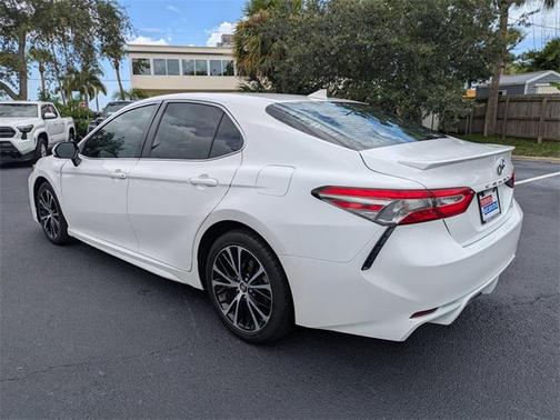 2019 Toyota Camry SE