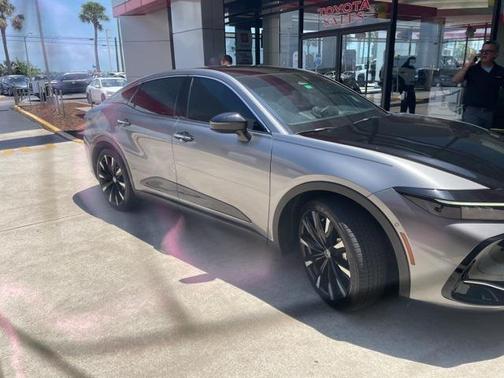 2024 Toyota Crown Platinum