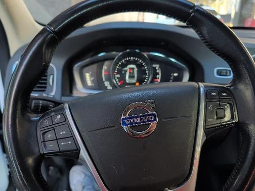 2017 Volvo S60 Inscription T5 Platinum