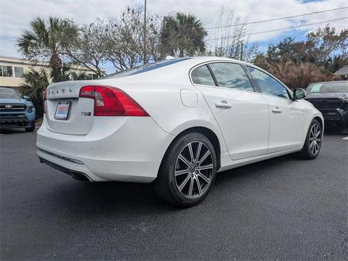 2017 Volvo S60 Inscription T5 Platinum