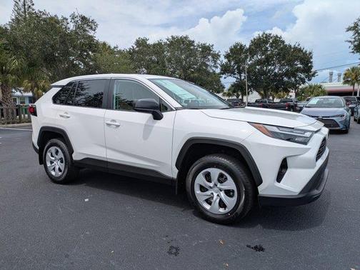 2025 Toyota RAV4 LE