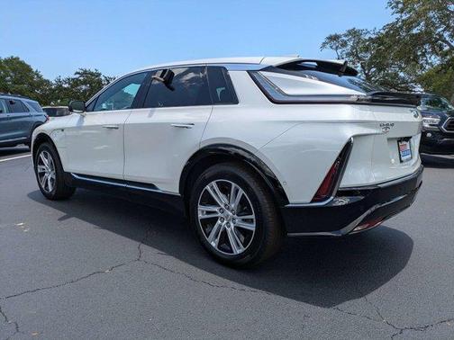 2024 Cadillac LYRIQ Tech